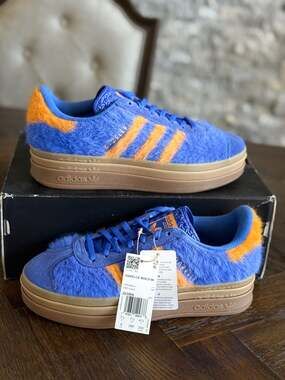 Adidas Gazelle Bold Knicks Faux Fur Platform Sneakers JS3906 size 9 Women’s